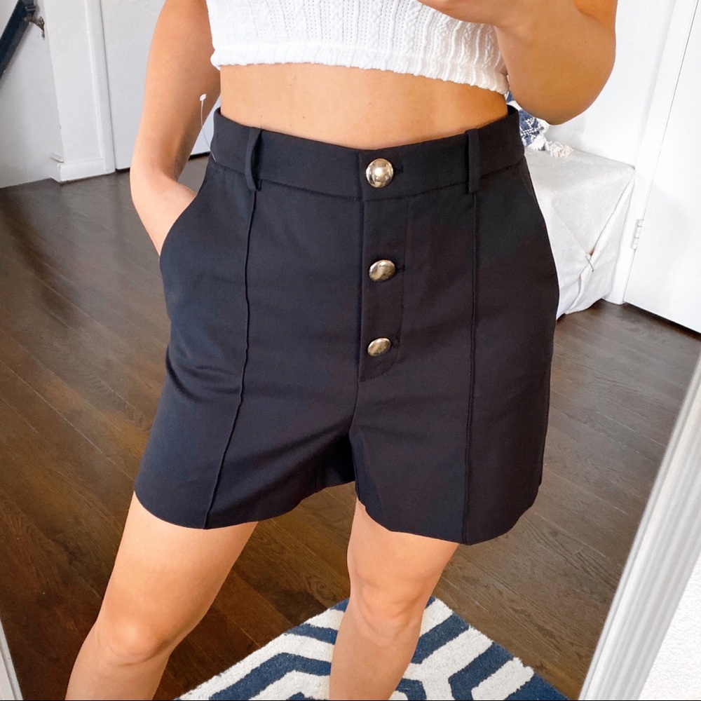🖤 ZARA ELEGANT BLACK GOLD BUTTON HIGH WAIST SHORTS!